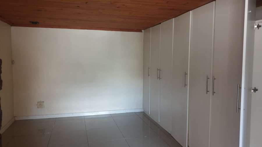To Let 1 Bedroom Property for Rent in Cambridge Eastern Cape